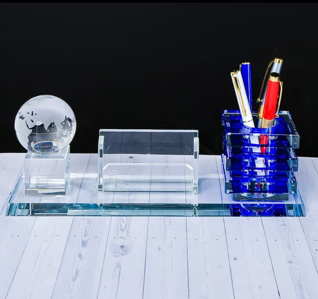 executive-desk-organiser
