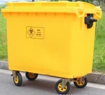 660l-yellow-medical-garbage-truck-104135130