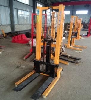 stacker-3t-height-1500mm-lifting-weight-3t-dimension-1560780mm